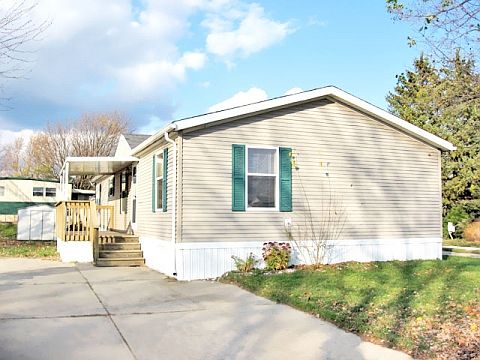 1st image of 15987 Villaire Ave