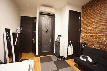 Rented by Rennit Inc.