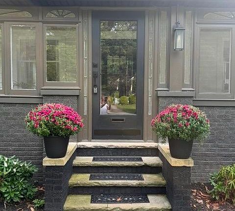 3rd image of 5366 Barton Rd