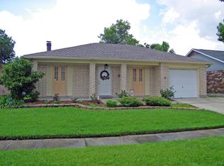 2616 Highland Dr W, Gretna, LA 70056