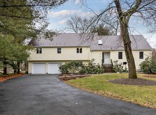 2 Ryder Ln, Lexington, MA 02421