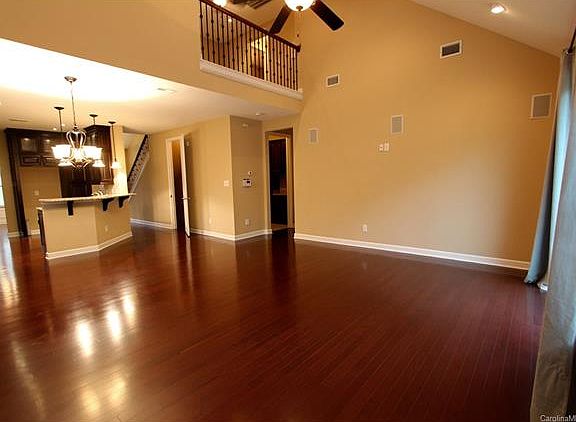 2nd image of 129 Farmers Folly Dr