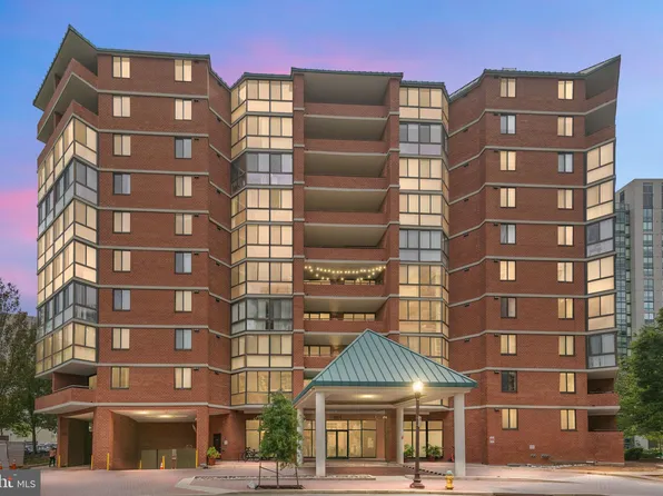 1001 N Randolph St APT 404, Arlington, VA 22201