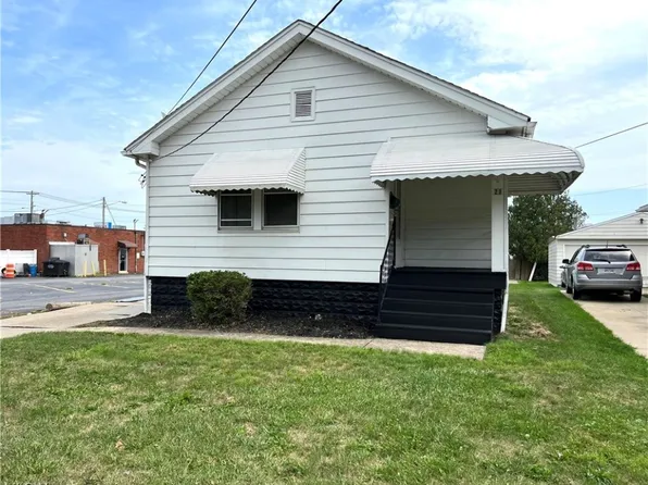 20 Sector Dr, Bedford, OH 44146