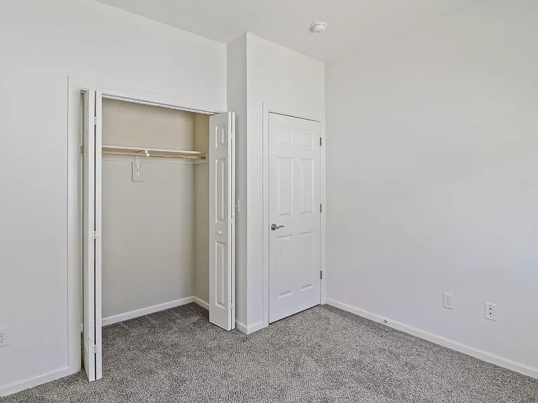 13697 Karen St — Photo 15
