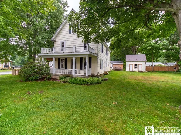 2835 Greenhurst Ave, Bemus Point, NY 14712