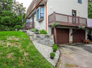 24 Country Ln, Bristol, CT 06010