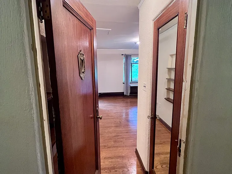 105 Ward St #105 — Photo 4
