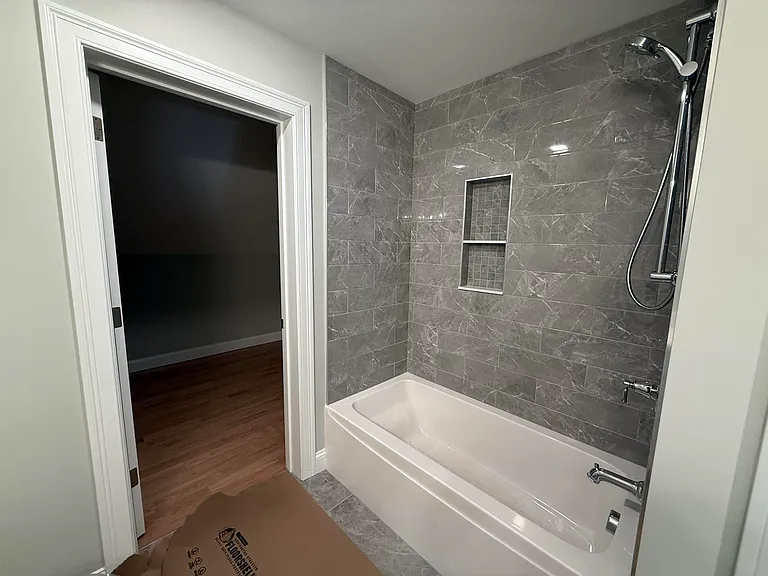 8 Madison Ln — Photo 15