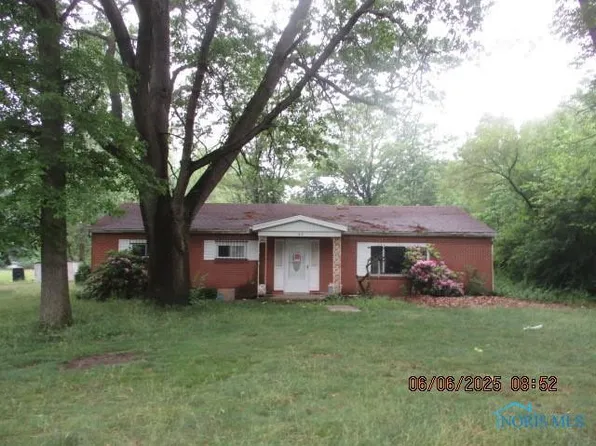 100 S Crissey Rd, Holland, OH 43528