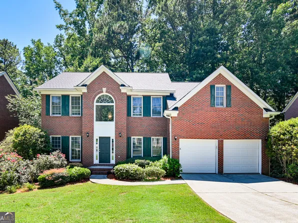 4647 Cedar Wood Dr SW, Lilburn, GA 30047