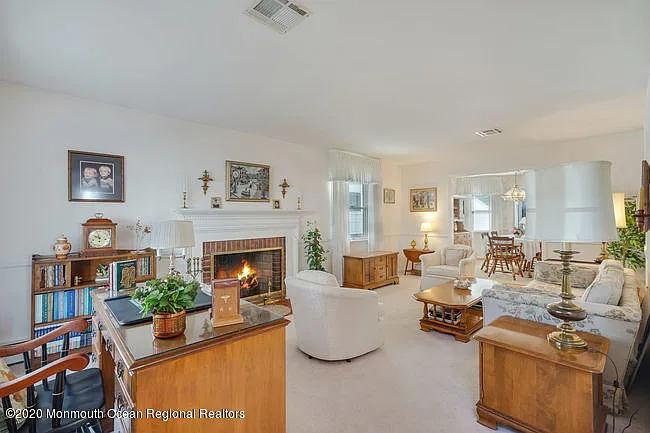 315 Tuttle Ave — Photo 5