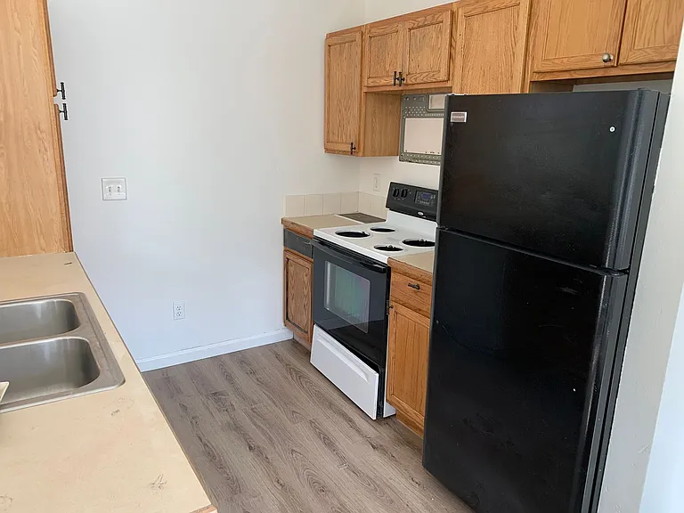 10105 W Garverdale Ln. — Photo 5