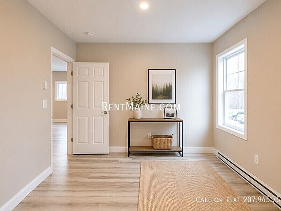 5th image of 8 Jefferson Way APT 3C