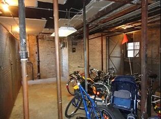 7033.5 N Sheridan Rd #3E, Chicago, IL 60626