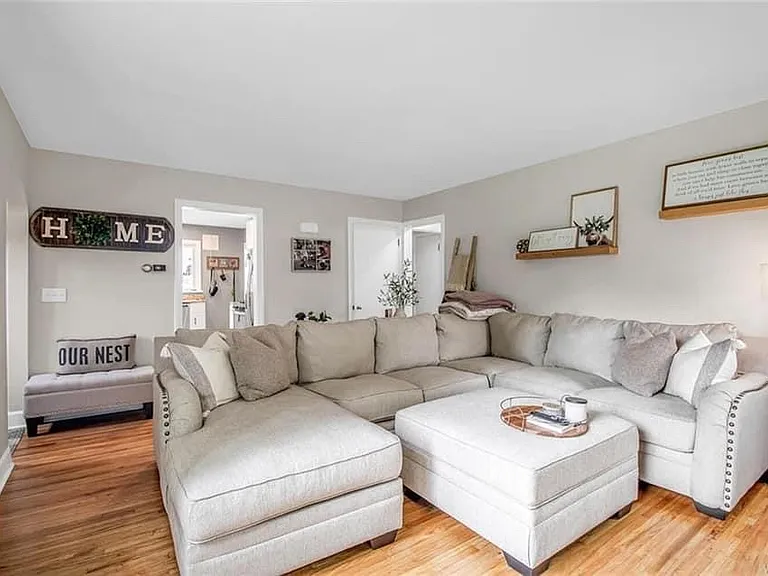 265 Perry St — Photo 12