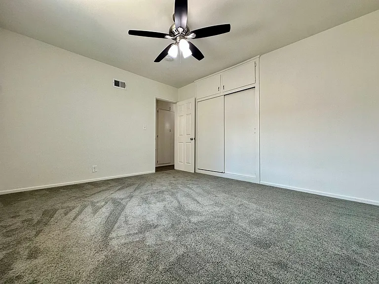 12516 Truro Ave — Photo 11