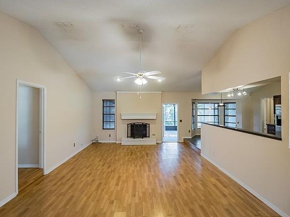 5th image of 5845 Pitch Pine Dr