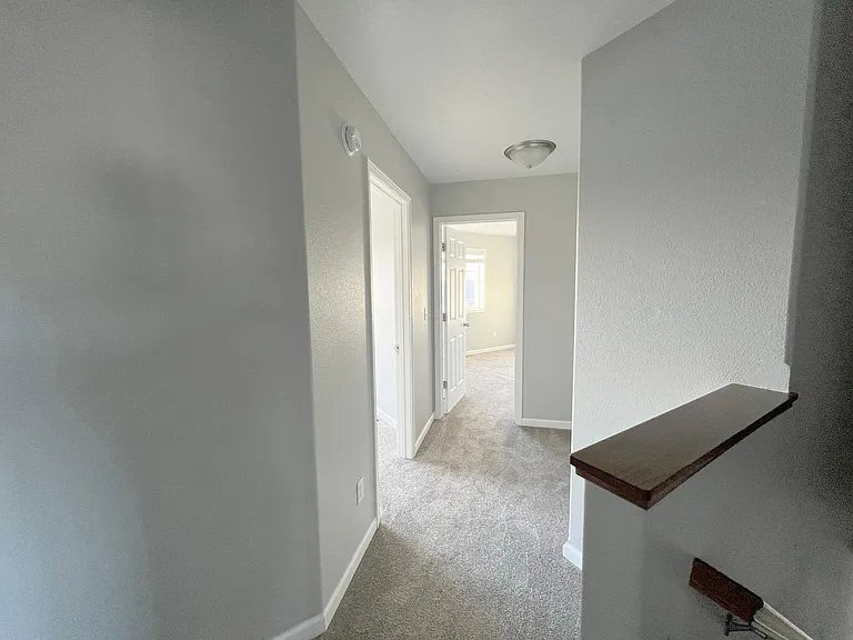 820 Cathy Dr W — Photo 11