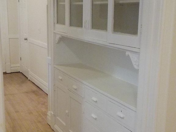 VINTAGE BUILT IN HUTCH