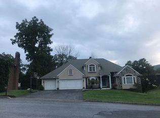 4101 Copperfield Dr, Harrisburg, PA 17112