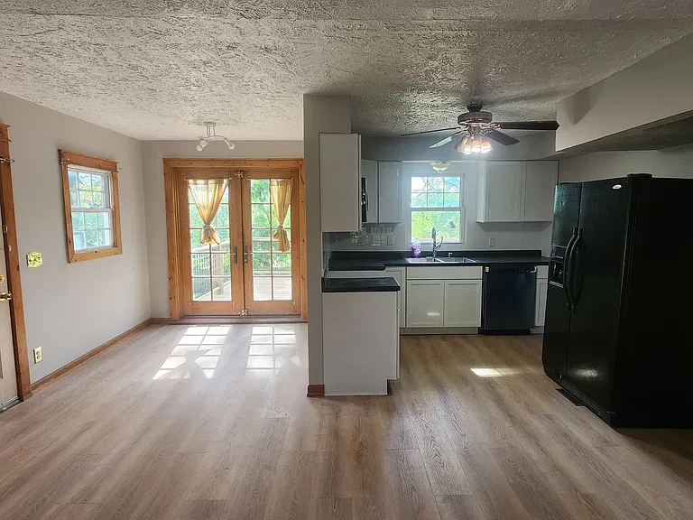 3514 N 36th Ave — Photo 3