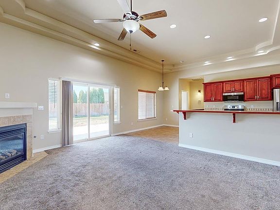 3rd image of 8805 W Clearwater Pl