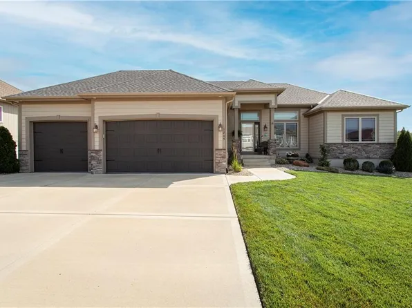 1205 N Holland Dr, Independence, MO 64056