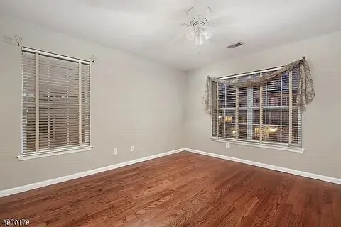 3003 King Ct — Photo 8