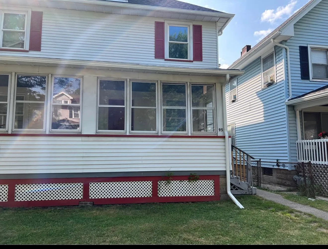 3 bed, 1100 sqft, $1,550 — Photo 1