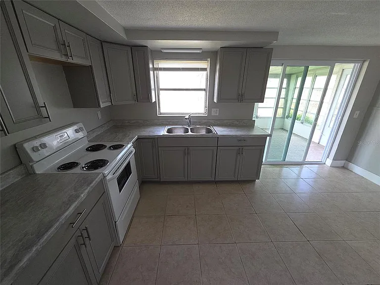 4616 Irene Loop — Photo 10