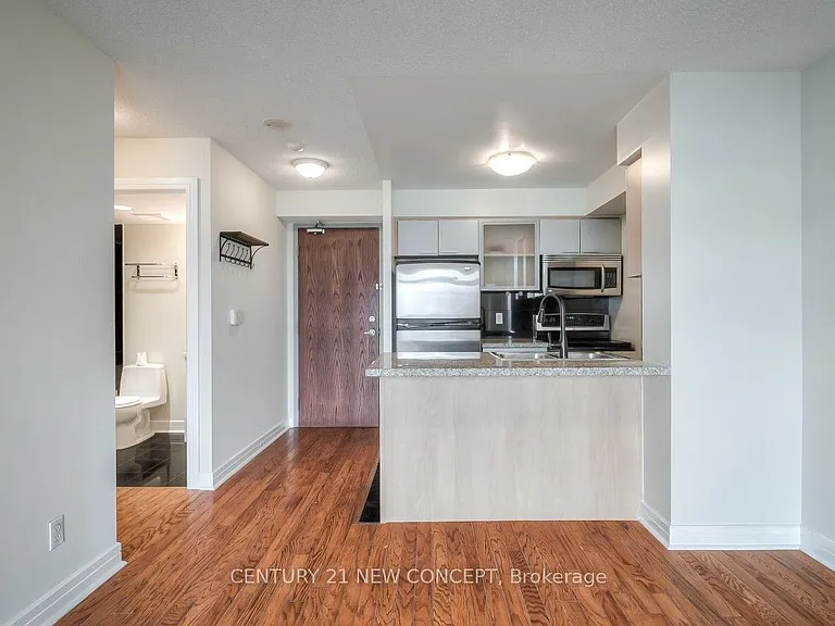 16 Harrison Garden Blvd #2506 — Photo 7