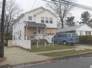 72 E Marshall St, Hempstead, NY 11550