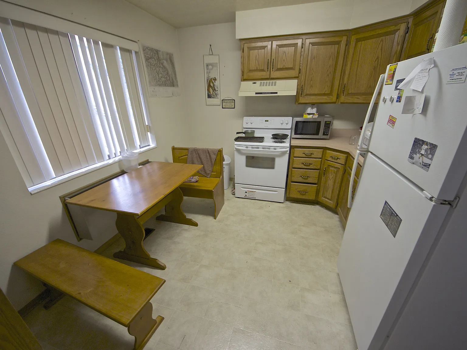 2 bed, 864 sqft, $299 — Photo 3