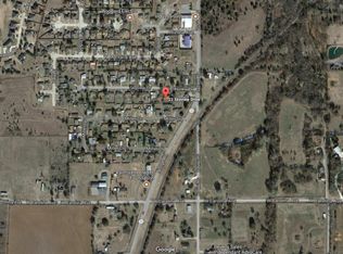 22B Skyview Dr, Chickasha, OK 73018