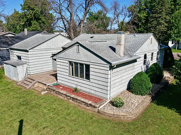 4th image of 1008 Boxelder St