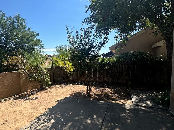 5th image of 1126 Avenida Las Vistas NW