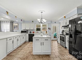 135 Old Gregory Ln, Lancaster, SC 29720