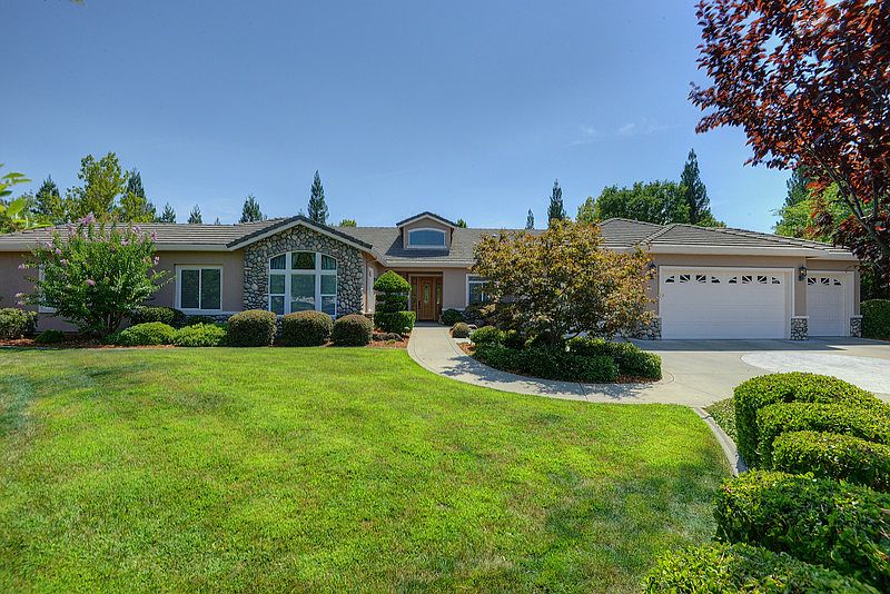 1st image of 8636 Castle Creek Dr