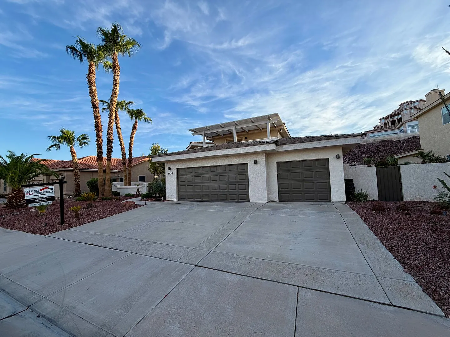 Stunning Calico Ridge Home with Strip Views, Pool & Spa — Photo 1