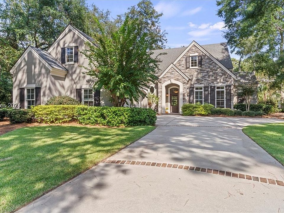 1st image of 4 Interlochen Dr