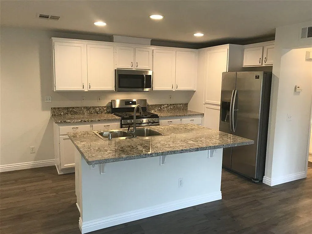 5005 Codorniz Way — Photo 1