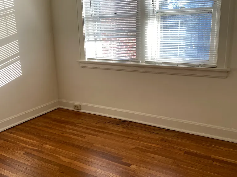1316 Morten St #204 — Photo 10