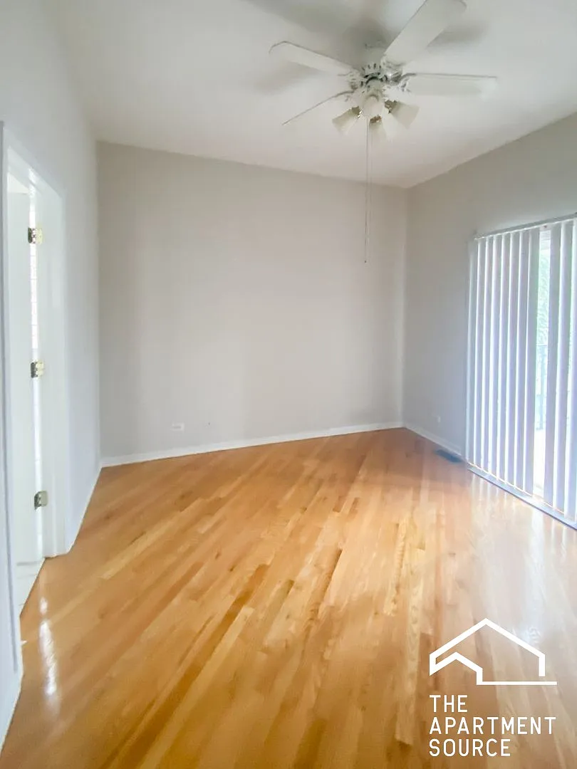 4 bed, 2500 sqft, $6,750 — Photo 3