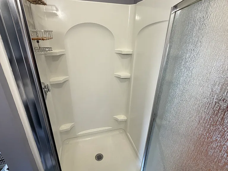 10 Taylor Ave #10 — Photo 21