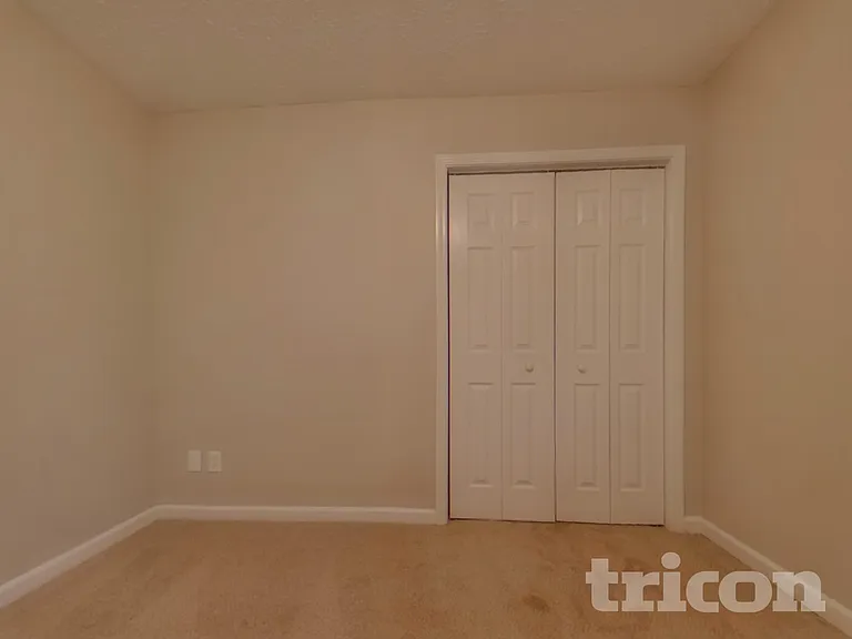 6452 Shadow Ct — Photo 14