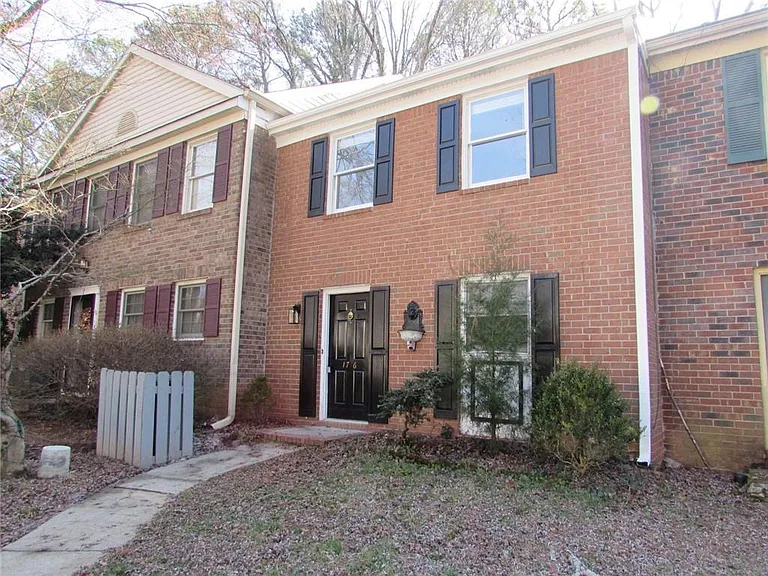 1716 Twin Brooks Dr — Photo 4