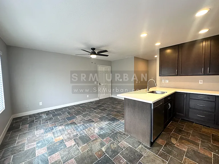 959 Vine St #2 — Photo 5