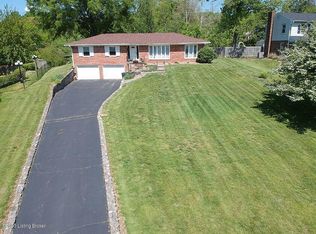 2403 Windsor Forest Dr, Louisville, KY 40272