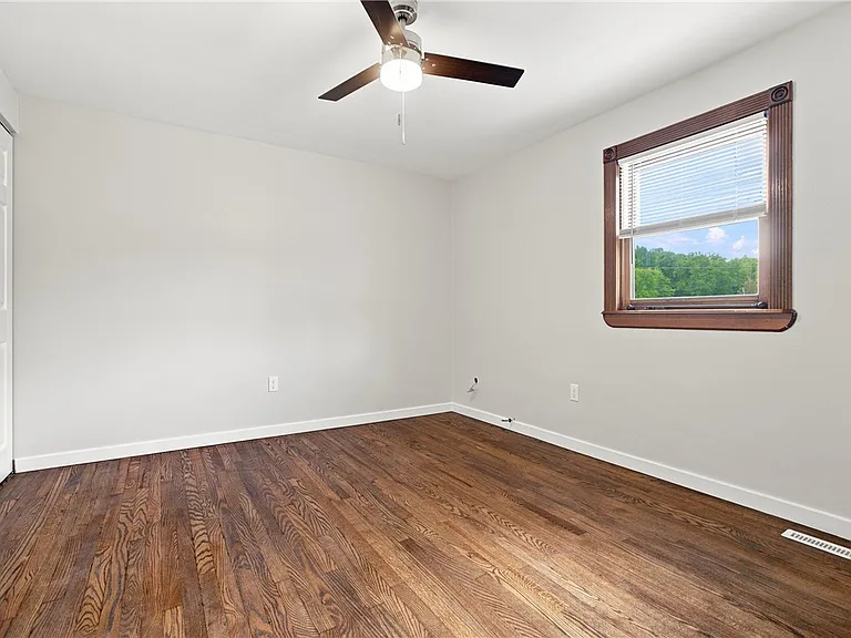 1685 Brodhead Rd #1 — Photo 14